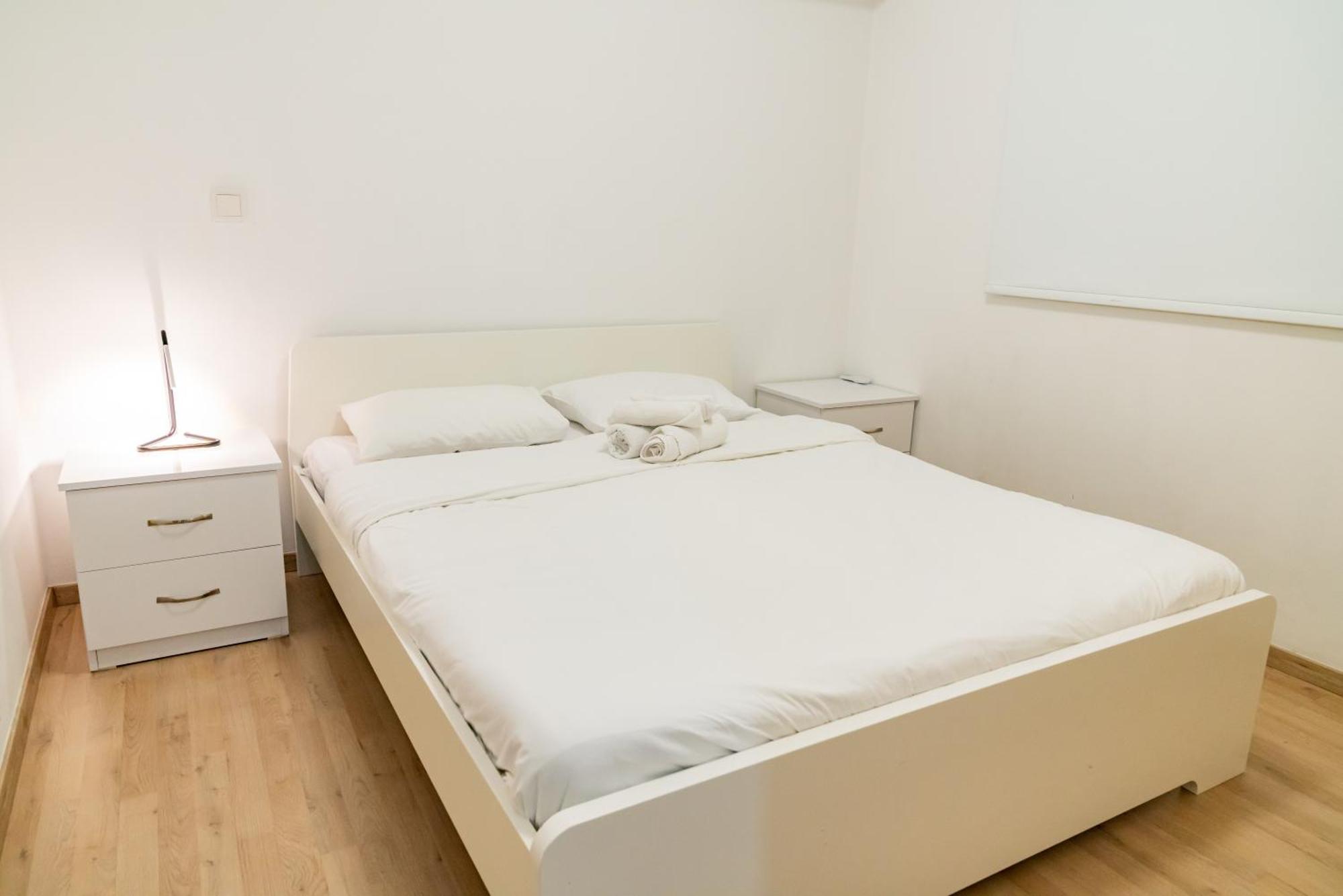 לרנקה Earth Apartment מראה חיצוני תמונה