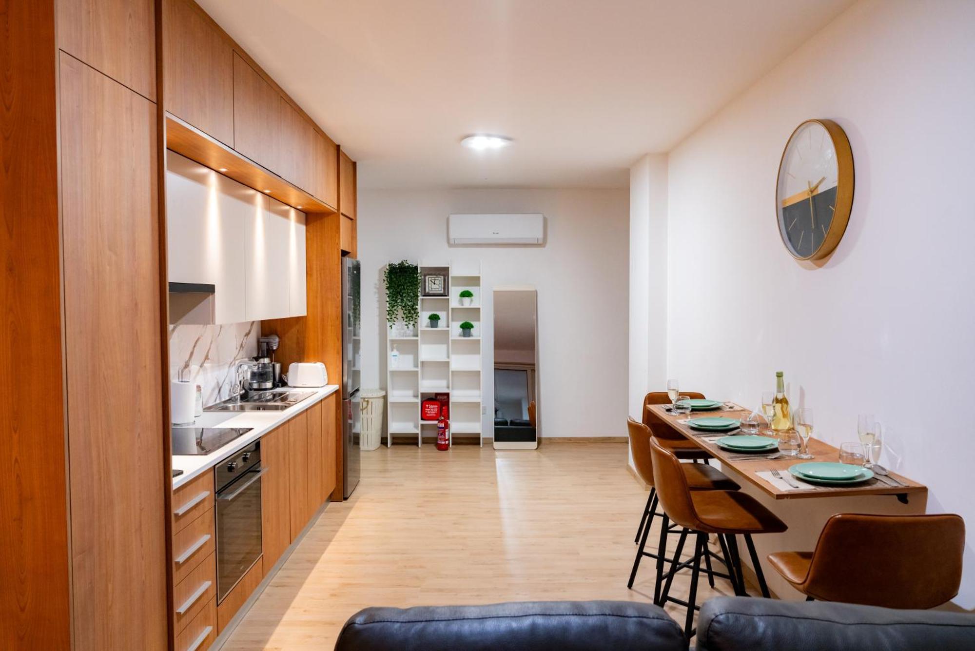 לרנקה Earth Apartment מראה חיצוני תמונה